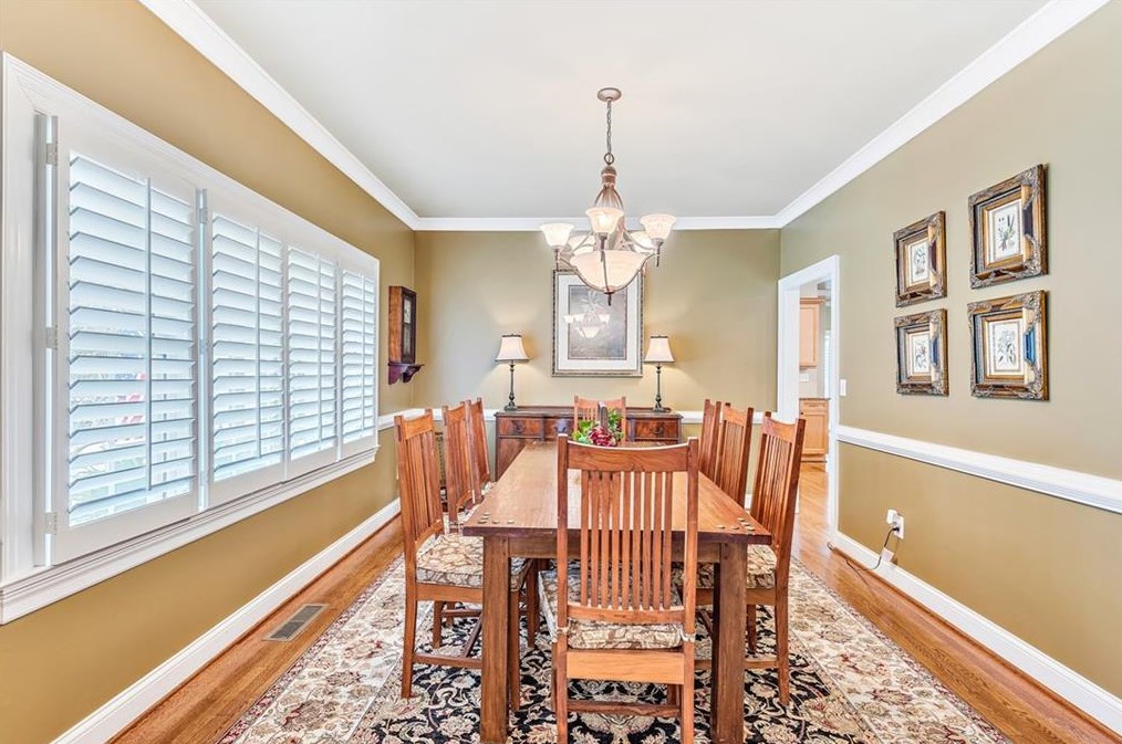 1664 Colebrook Cir, Decatur GA  30033-1425 exterior