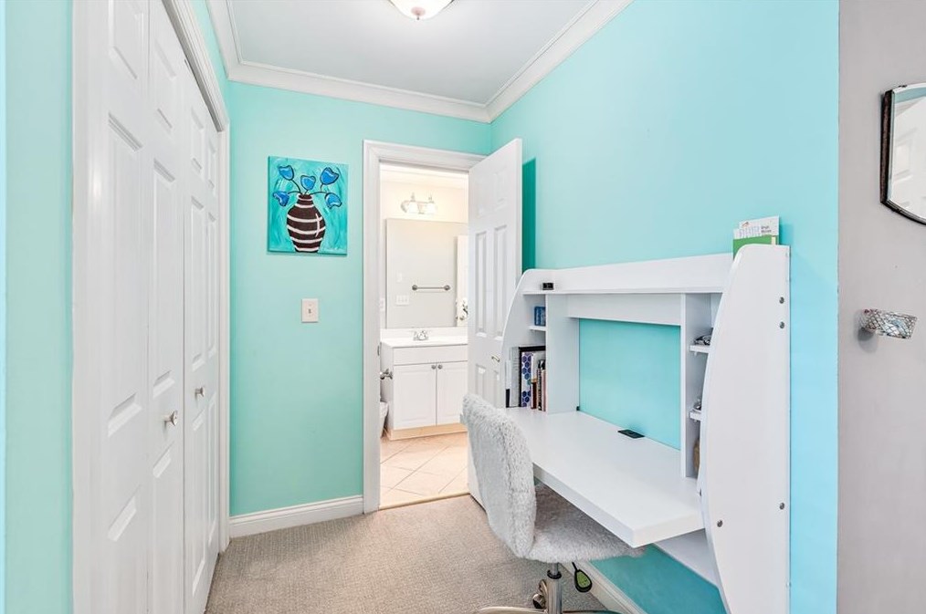 1664 Colebrook Cir, Decatur GA  30033-1425 exterior