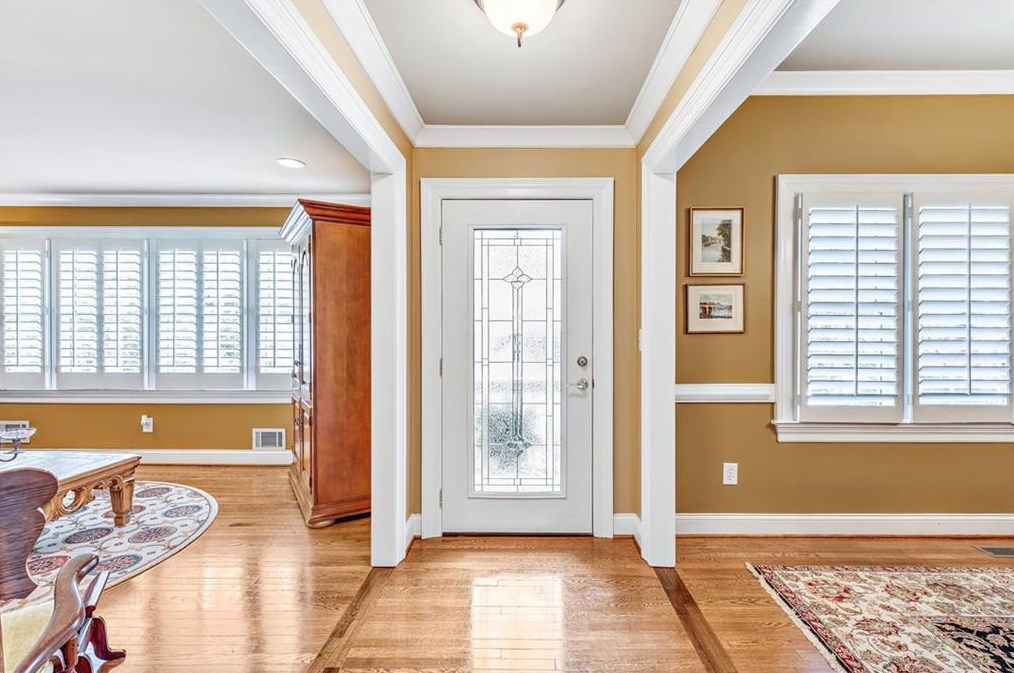 1664 Colebrook Cir, Decatur GA  30033-1425 exterior