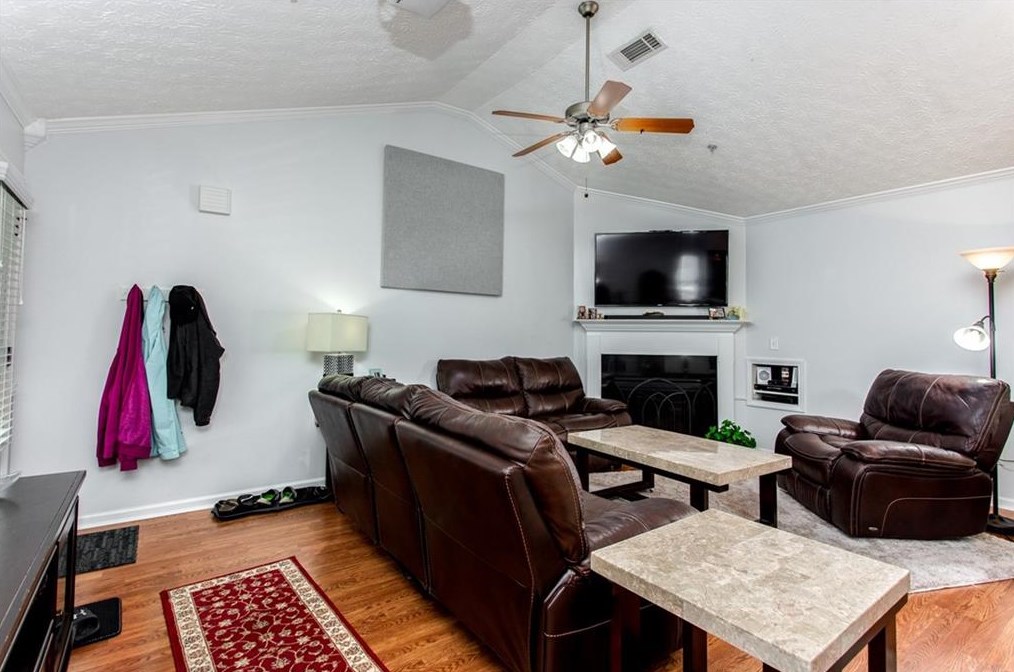 1913 Schoolhouse Ln, Temple, GA 30179