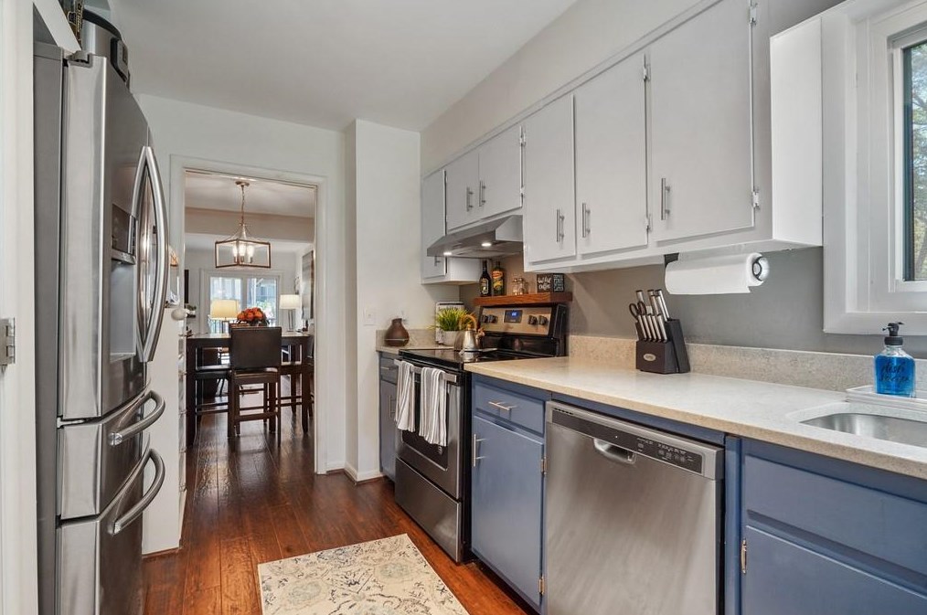3723 Stonewall Cir, Atlanta, GA 30339-3339