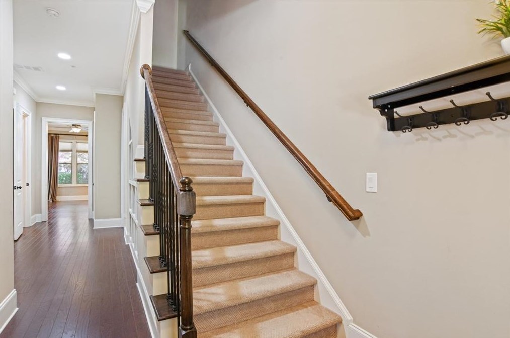 606 Nottaway Ln, Alpharetta, GA 30009-2214