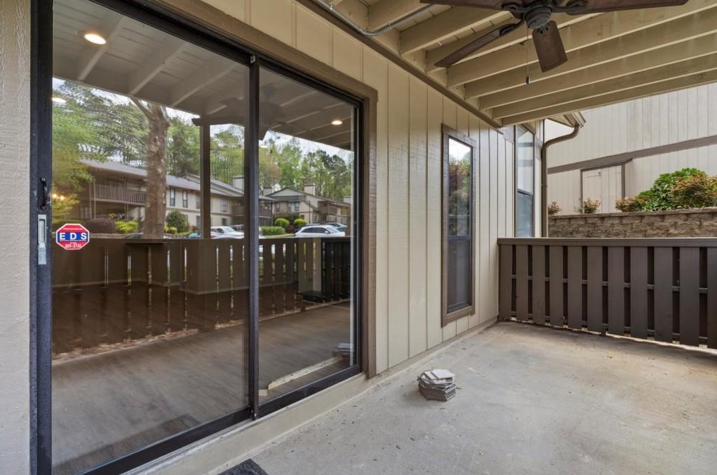 1106 Woodcliff Dr, Atlanta GA  30350-3166 exterior