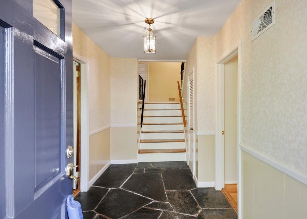 6485 Whispering Ln, Atlanta GA  30328-3065 exterior