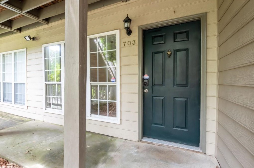 703 Mill Pond Dr Se, Smyrna, GA 30082