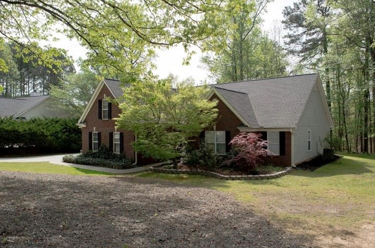 2825 Jay Oak Dr, Dacula, GA 30019-6927