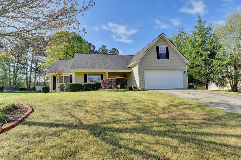 2585 Harbins Mill Dr, Dacula, GA 30019