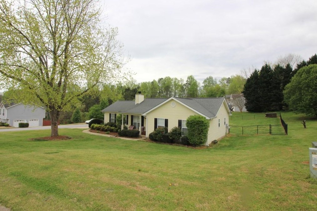 6020 Rose Ct, Flowery Branch, GA 30542-5271