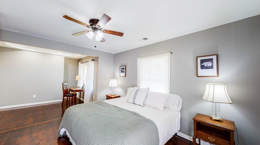 2219 Holly Hill Dr, Decatur GA  30032-5711 exterior