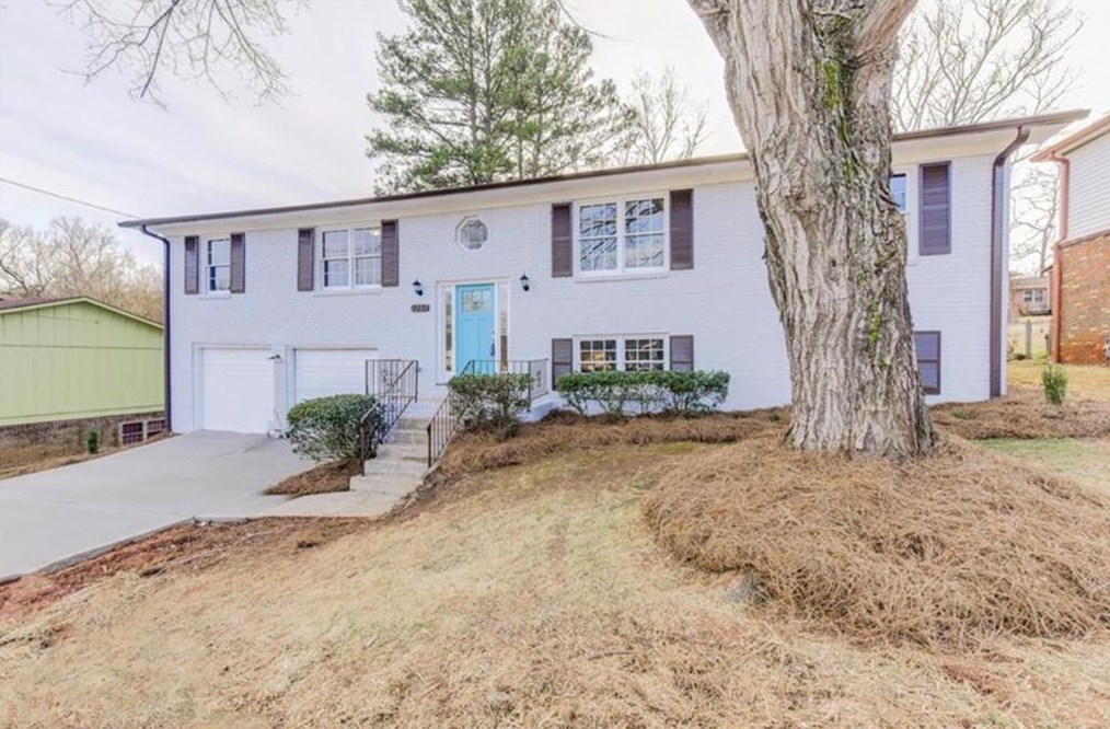 2287 Emerald Falls Dr, Decatur GA  30035-2610 exterior