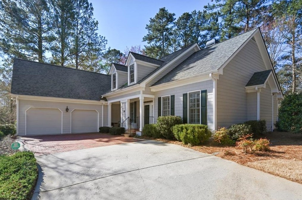 1540 Spinnaker Dr, Alpharetta, GA 30005-4205