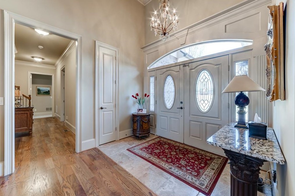 2444 Sunflower Dr, Hoschton, GA 30548-3675