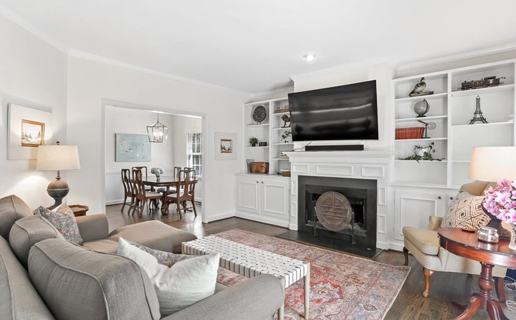 401 Rhomboid St, Atlanta, GA 30318-2902