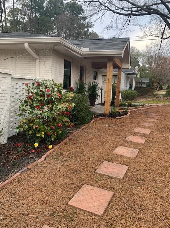 2322 Poplar Springs Dr, Atlanta GA  30319-3942 exterior