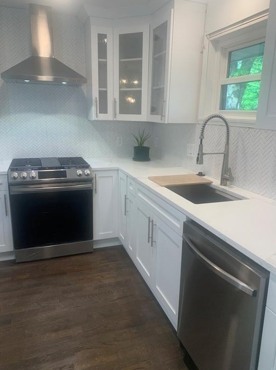 2322 Poplar Springs Dr, Atlanta GA  30319-3942 exterior