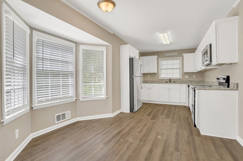 2950 The Meadows Way, Atlanta GA  30349-3761 exterior