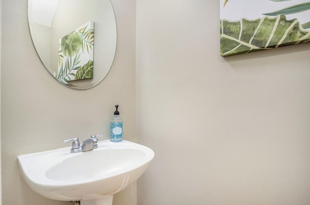 1069 Village Dr, Decatur GA  30032-2453 exterior