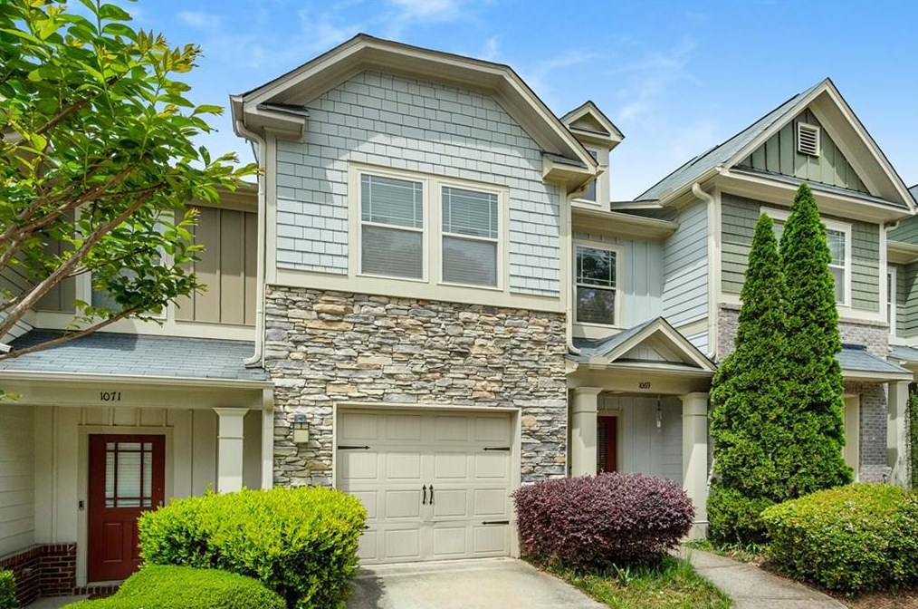 1069 Village Dr, Decatur GA  30032-2453 exterior