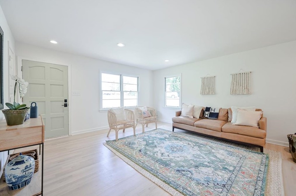 820 Timberland Street Se, Smyrna, GA 30080