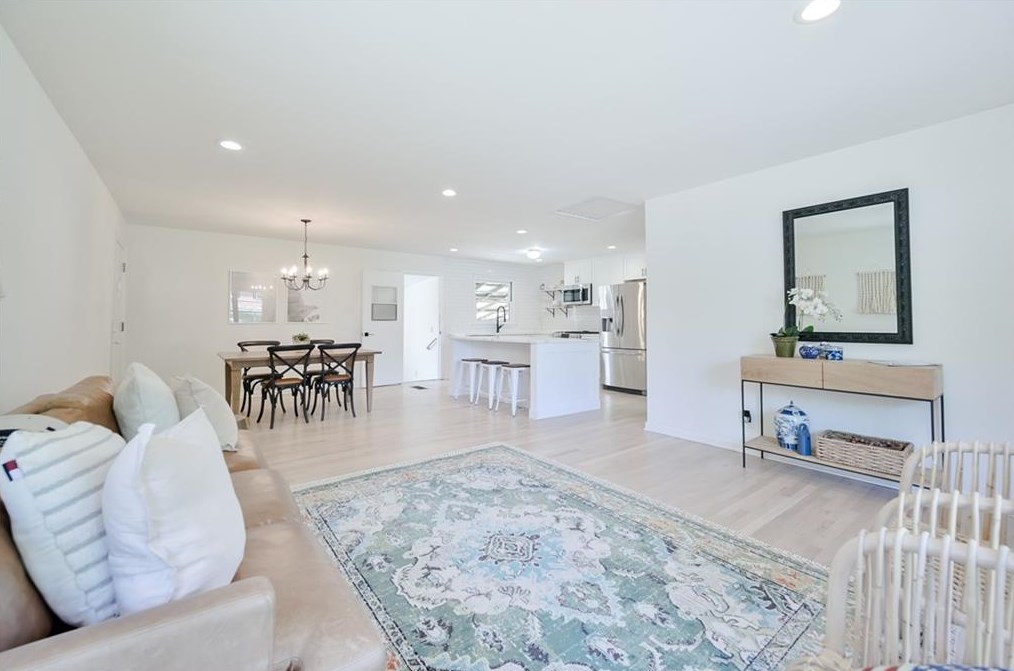 820 Timberland St, Smyrna GA  30080-3363 exterior