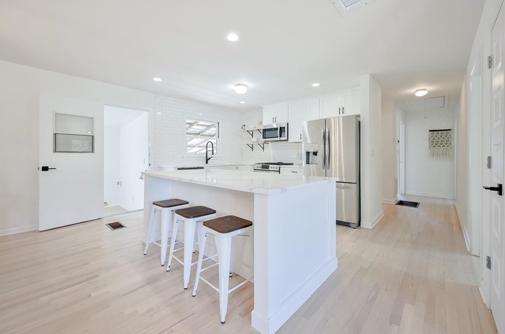 820 Timberland St, Smyrna GA  30080-3363 exterior