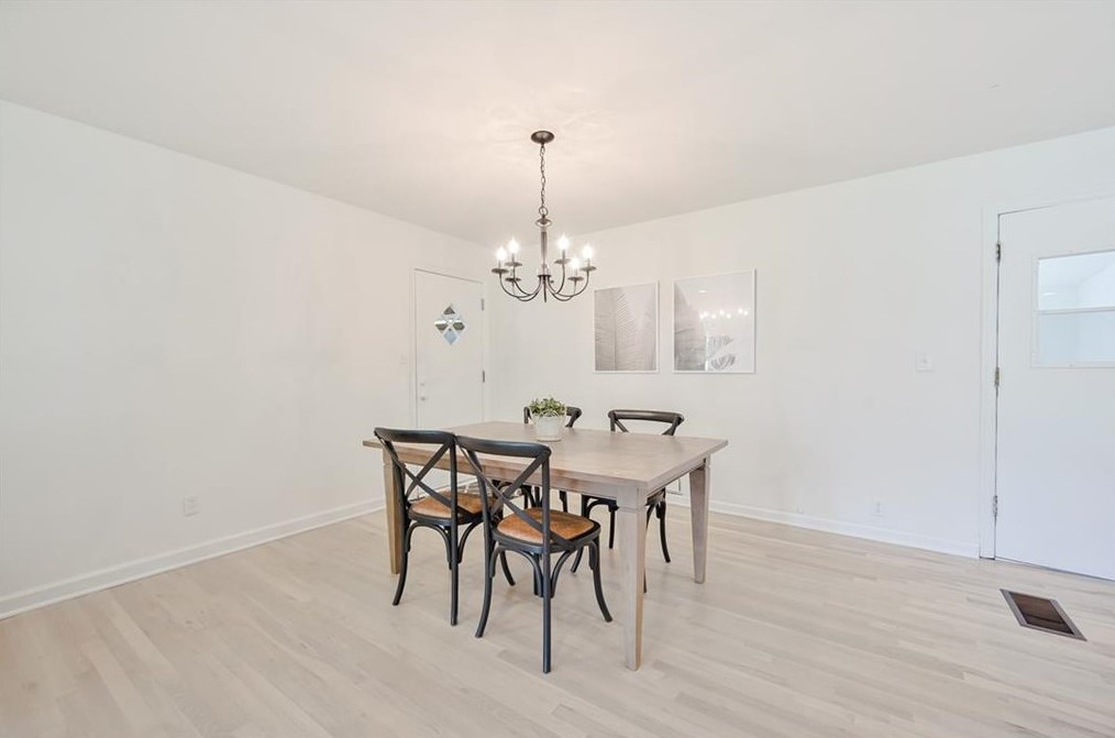 820 Timberland St, Smyrna GA  30080-3363 exterior