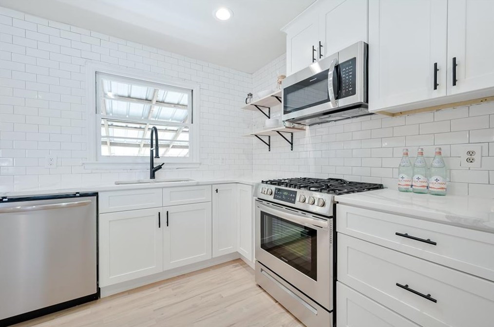 820 Timberland St, Smyrna GA  30080-3363 exterior