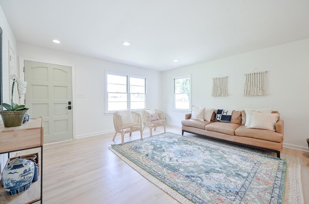 820 Timberland St, Smyrna GA  30080-3363 exterior