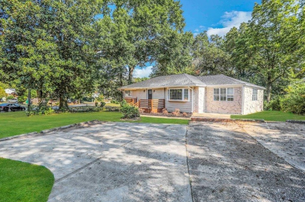 2004 Meadow Ln, Decatur GA  30032-4923 exterior