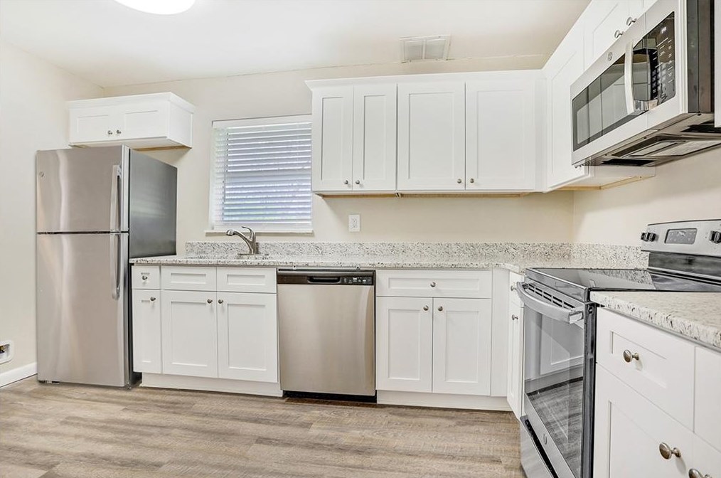 3905 Kirksford Dr, Decatur GA  30035-1647 exterior