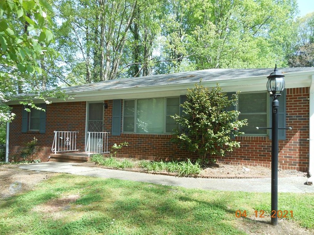 4015 Creel Dr, Lithia Springs, GA 30122