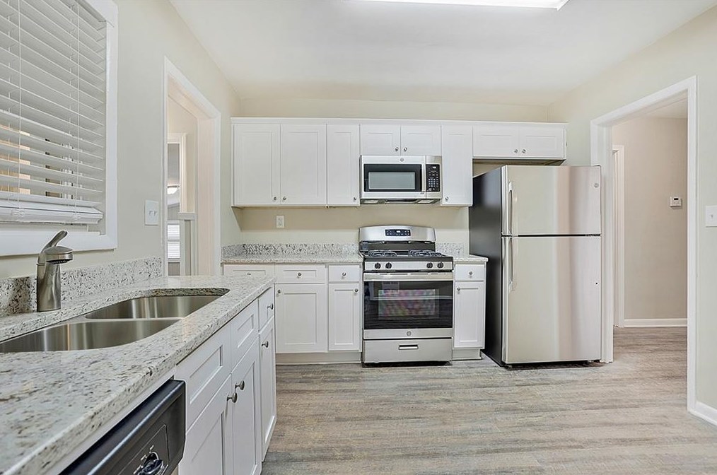 562 Collingwood Dr, Decatur GA  30032-1431 exterior