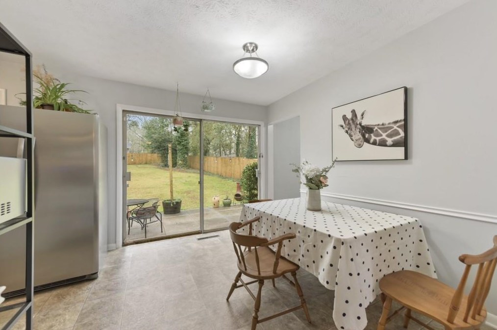 4461 Mercer Rd, Decatur GA  30035-1519 exterior