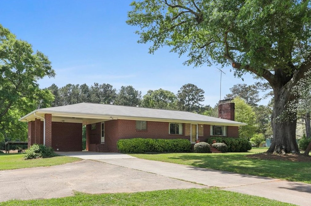 2692 Skyview Dr, Lithia Springs, GA 30122
