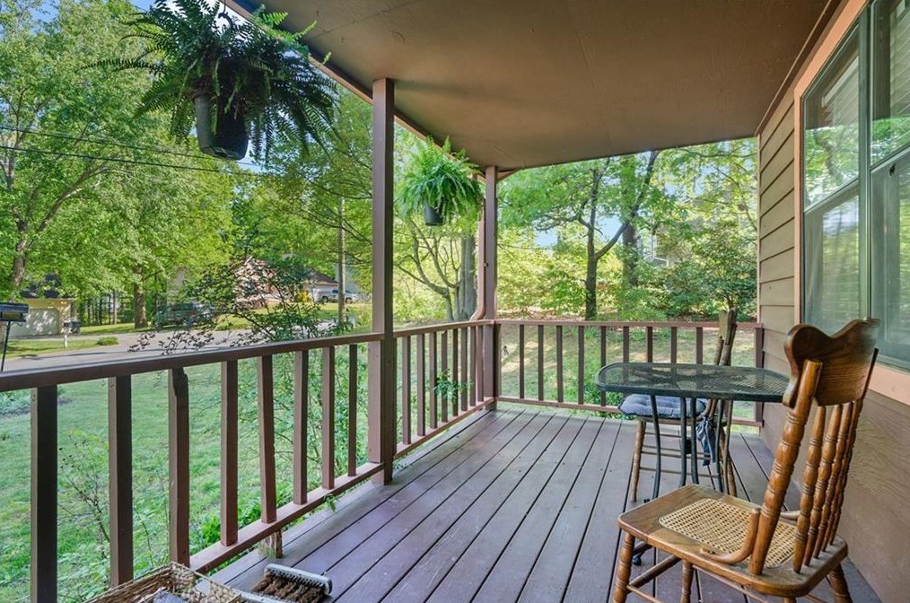 1907 Kelvin Dr, Lawrenceville, GA 30043-3155