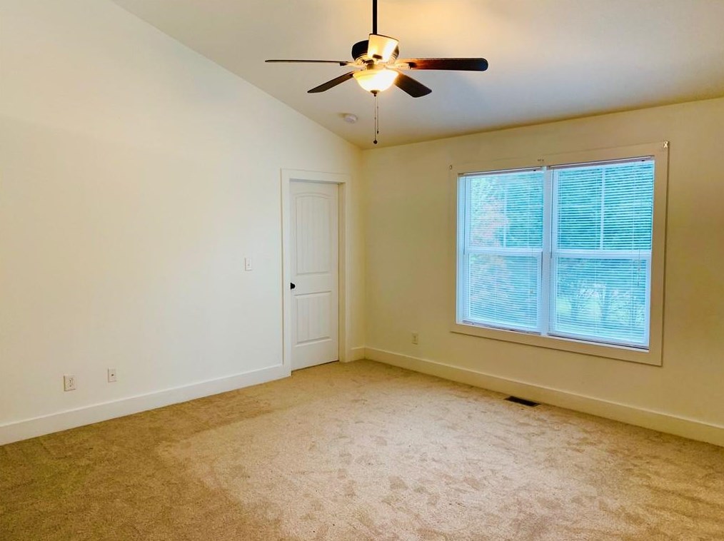 10 Sweet Gum Ln, Euharlee, GA 30121-5250