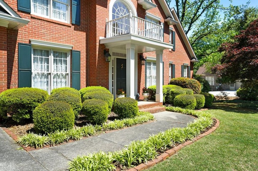 8 Buckingham Ct, Euharlee, GA 30120-6449