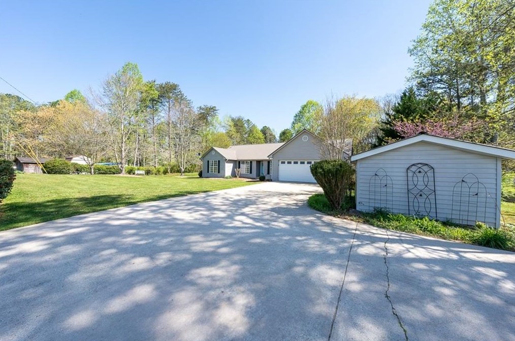 5720 Wade Whelchel Rd, Murrayville, GA 30564