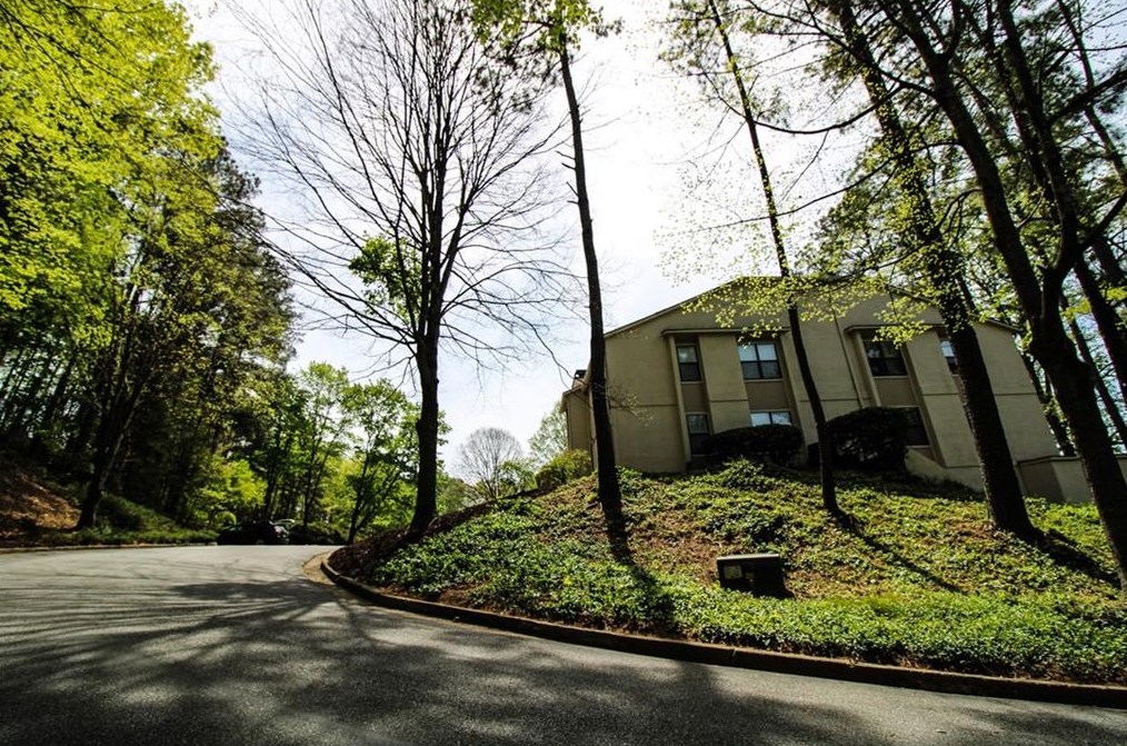 1319 Old Hammond Chase, Atlanta GA  30350-4975 exterior
