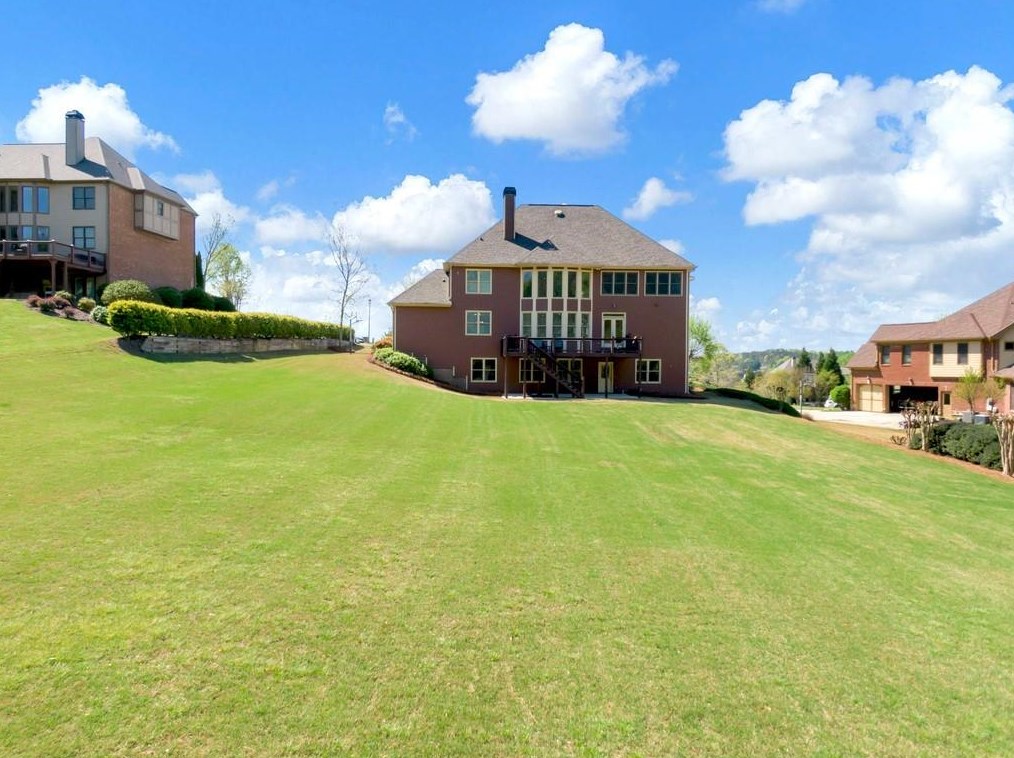4530 Meadowland Way, Flowery Branch, GA 30542-3500