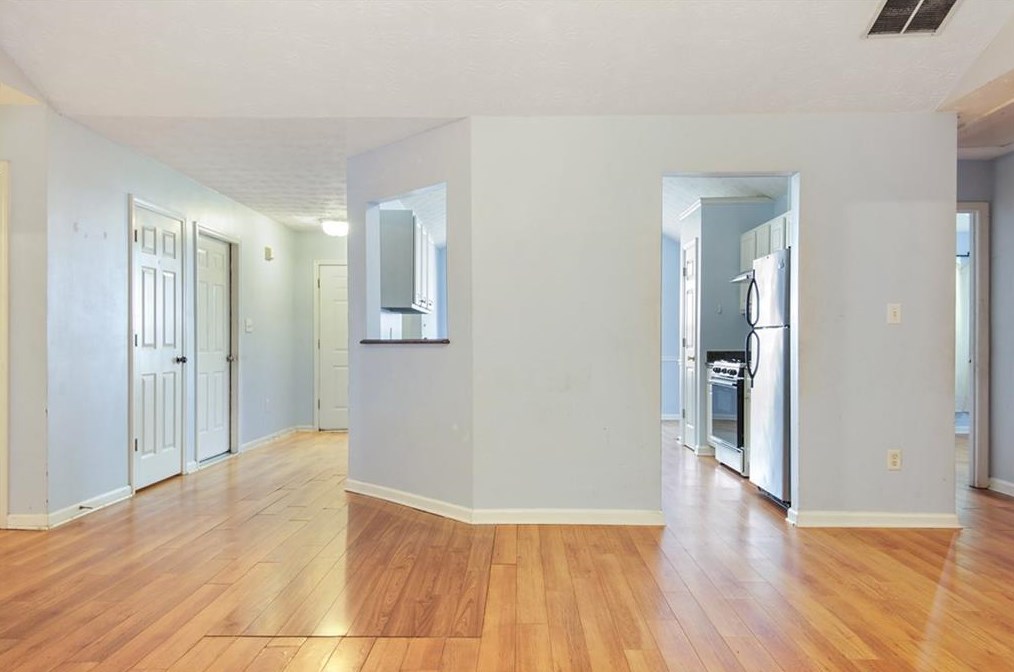 6470 Chestnut Bend Dr, Norcross, GA 30071-2264