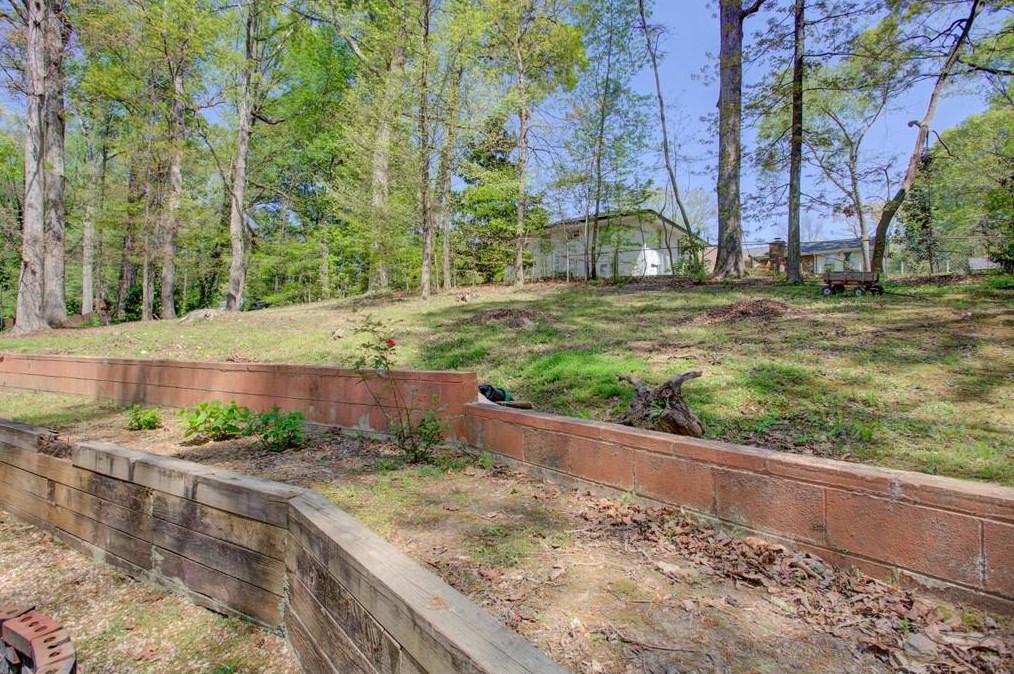 890 Brentwood Dr, Smyrna GA  30082-3404 exterior