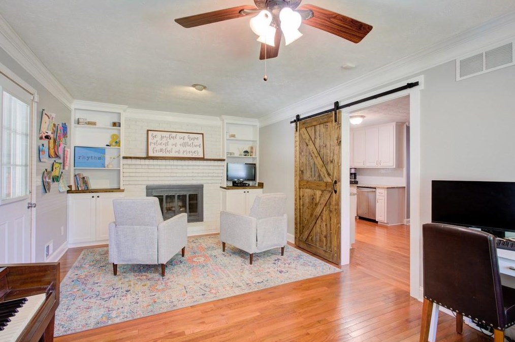 890 Brentwood Dr, Smyrna GA  30082-3404 exterior