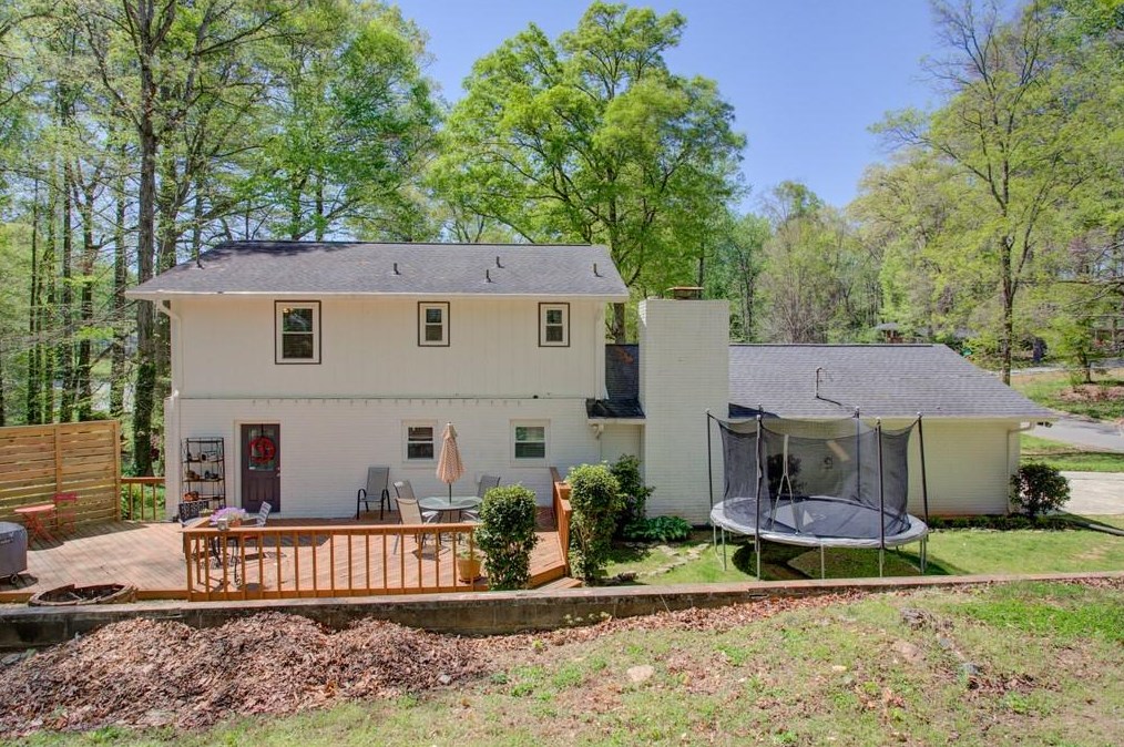 890 Brentwood Dr, Smyrna GA  30082-3404 exterior