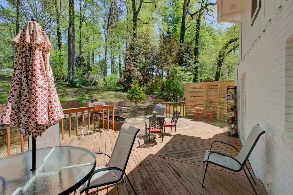 890 Brentwood Dr, Smyrna GA  30082-3404 exterior