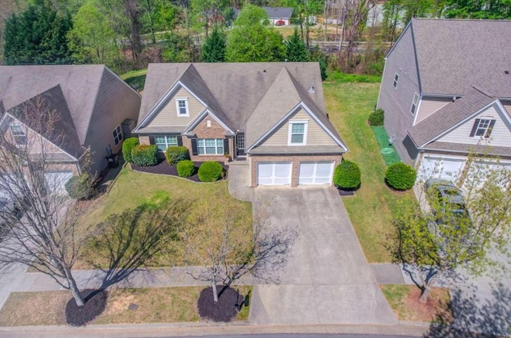2552 Walnut Tree Ln, Buford, GA 30519