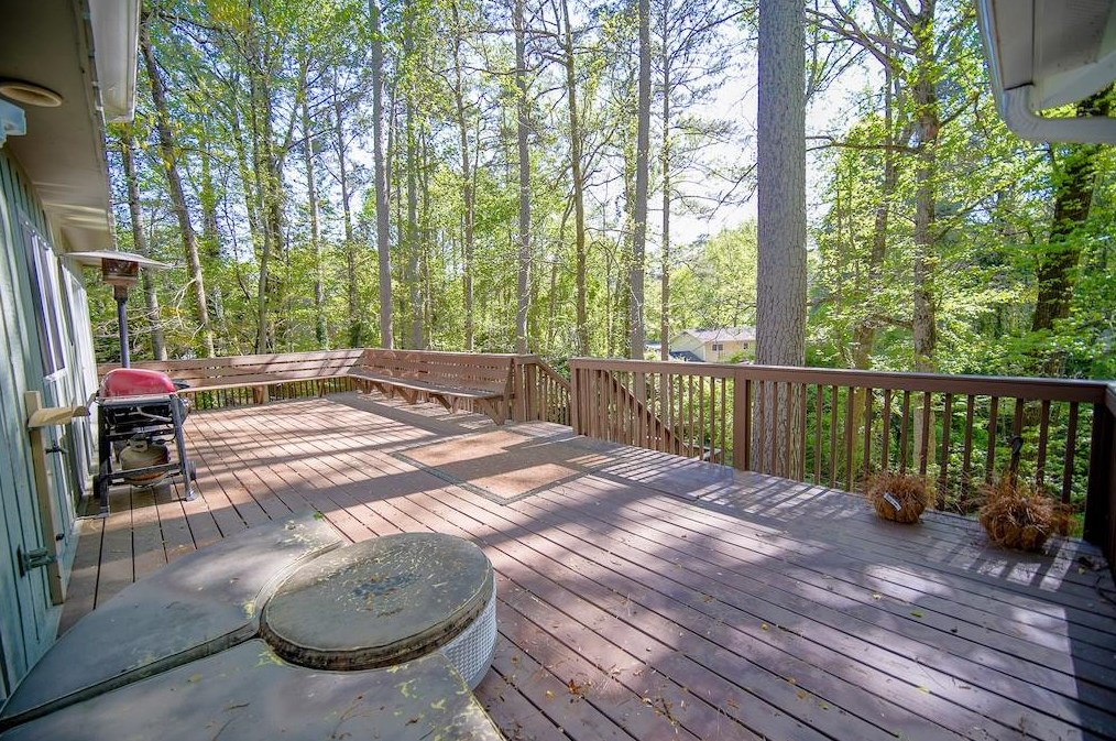 4512 Sharon Valley Ct, Atlanta GA  30338-5952 exterior