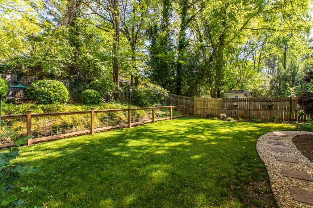 2222 Desmond Dr, Decatur GA  30033-4742 exterior