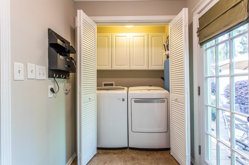 2222 Desmond Dr, Decatur GA  30033-4742 exterior