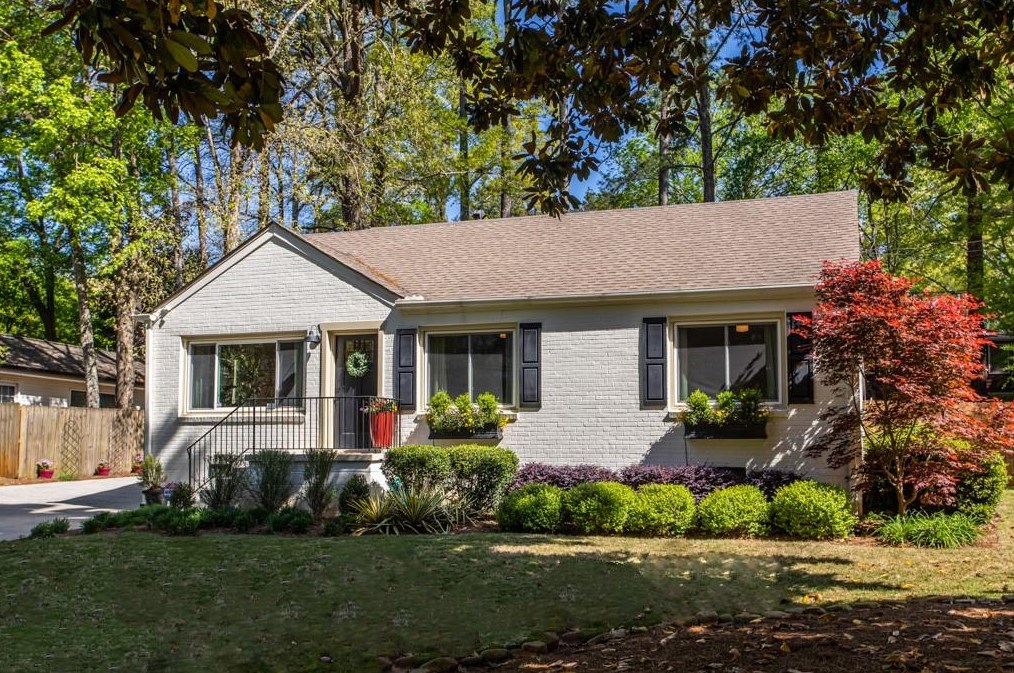 2222 Desmond Dr, Decatur GA  30033-4742 exterior